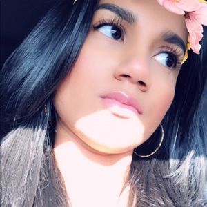 Meet your Posher, Noemi